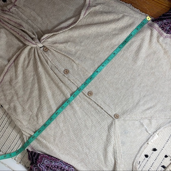 HUMMINGBIRD Boho Contrast Sleeve Waffle Knit Top - Picture 4 of 5